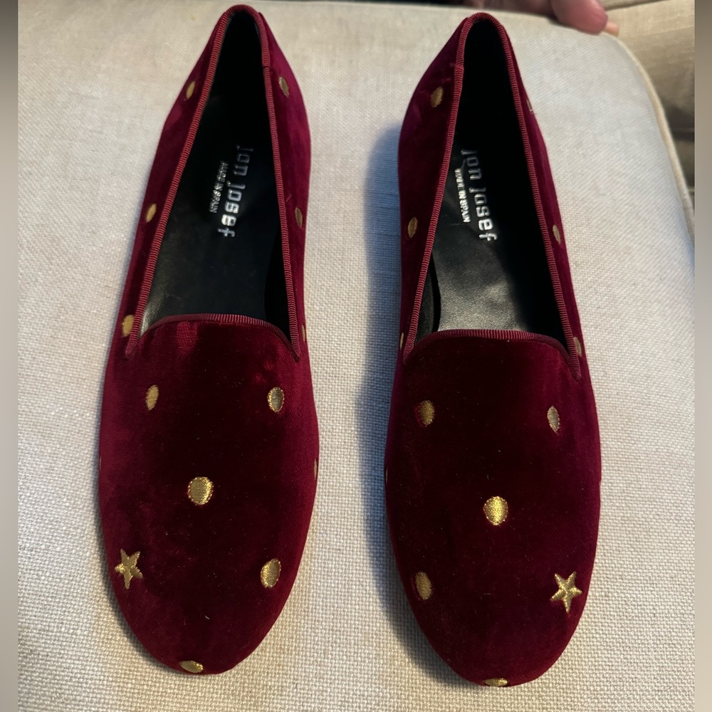 Jon Josef women’s loafer flats, velvet, size 8.5, cranberry